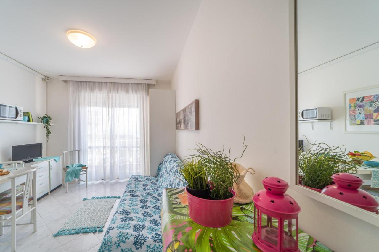Апартаменты Residenza Puerto Do Sol Линьяно-Саббьядоро Экстерьер фото